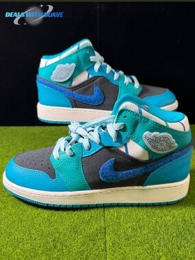 Nike Air Jordan 1 Mid SS “Aqua” Shoes  (FJ9482 004) Size 6Y (M6 & W7.5)